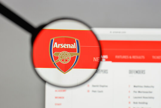 Milan, Italy - August 10, 2017: FC Arsenal logo on the website homepage.