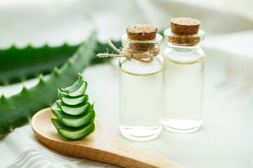 アロエと植物性の化粧品やアロマオイルのイメージ素材