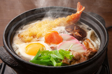 鍋焼きうどん