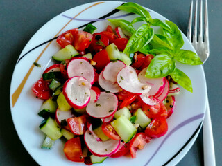 salad with tomatoes and cucumbers