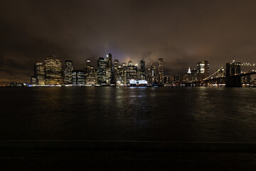 Fototapeta na wymiar Brooklyn at night