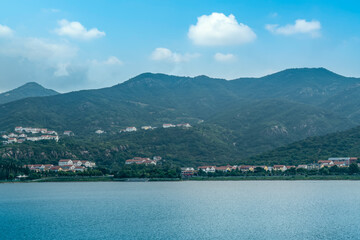 Lianyungang Huaguoshan Lake and Temple Pagoda