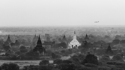Bagan landscape, with his pagoda, temple and stupa seeing along a boat tour and a balooning experience