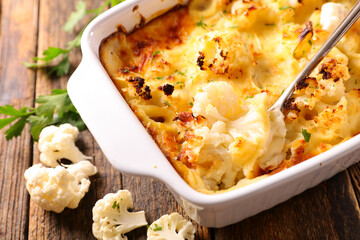 cauliflower gratin with cream and cheese