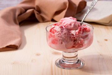 strawberry ice cream