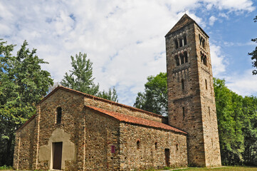 Fototapeta na wymiar Chiesa Romanica di San Secondo - Magnano, Biella 