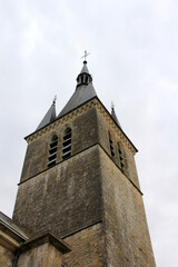 Fototapeta na wymiar clocher à Châteauvillain