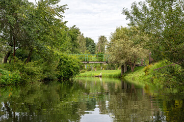 Fototapeta na wymiar Spreewald Kanäle und Fließe mit Landschaft