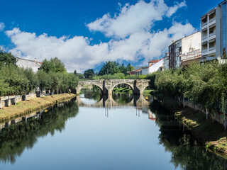 Fototapeta na wymiar Old bridge in Monforte de Lemos - Spain