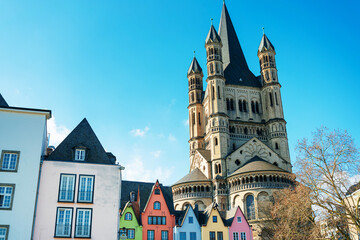 Obraz premium Antique building view in Cologne city, Germany.