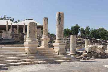 Fototapeta na wymiar Ruins of ancient roman columns in Beit Shean, Israel.