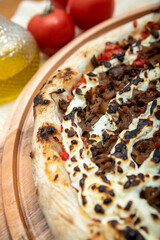 Shimeji mushroom and cream cheese pizza