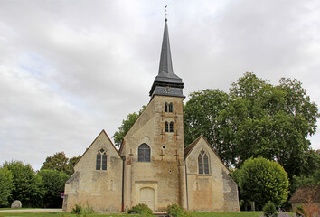 Fototapeta na wymiar église de st Lyé