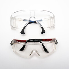 2 paires de lunettes de protection