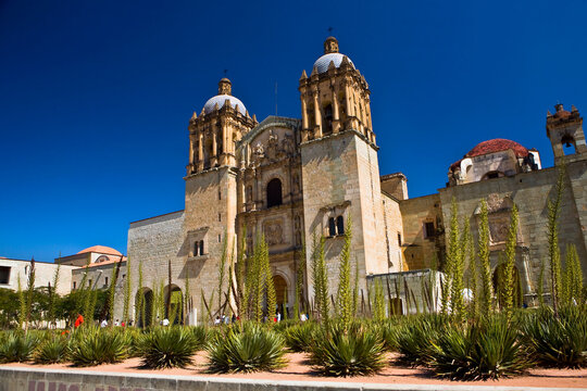 Low angle view of a church, Santo Domingo De Guzman Church, Oaxaca, Oaxaca State, Mexico