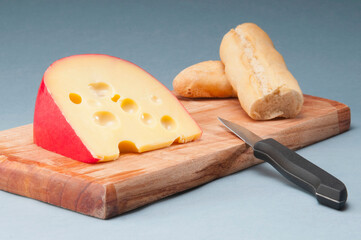 Edam cheese with crusty bread