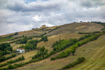 Paysage de la région de Campanie en Italie, par un après-midi orageux