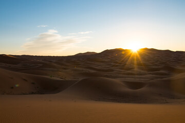 Fototapeta na wymiar Sunrise over the Sahara