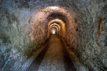 Tunnel am Schloss Tirol Italien 