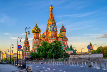 Fototapeta na wymiar Saint Basil's Cathedral and Red Square in Moscow, Russia. Architecture and landmarks of Moscow. Sunrise cityscape of Moscow