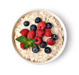 prepared oatmeal with berries