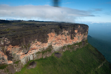 Fototapeta premium Espectacular paisaje aereo de los Tepuyes Venezolanos en Roraima
