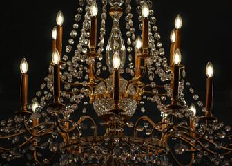 Cristal chandelier with electric bulbs