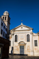Fototapeta na wymiar venedig, italien - alte kirche im stadtviertel santa croce