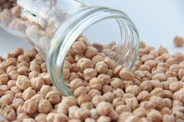 fresh and organic dried chickpeas