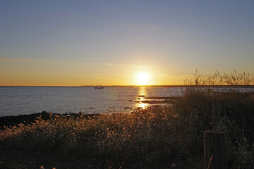 Obraz premium Coucher de soleil sur la cote bretonne