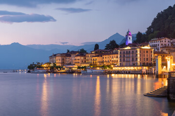 Fototapeta na wymiar view of the Como lake Italy