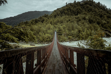 Obraz premium Puente Colgante Queulat 