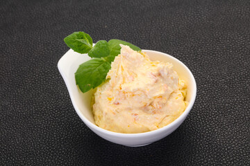 Curd with dry apricot