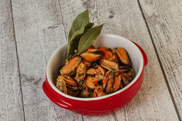 Pickled mussels in the bowl