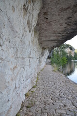 Obraz premium ANCIEN CHEMIN DE HALAGE VALLÉE DU LOT FRANCE