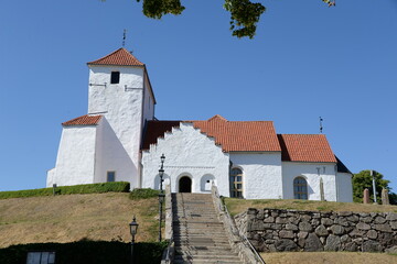 Fototapeta premium Vitaby kyrka in Schweden