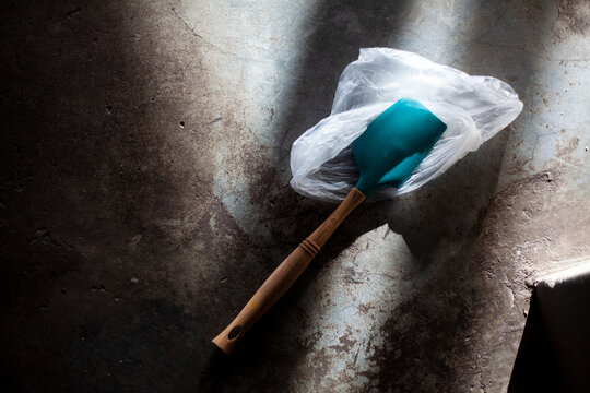 Turquoise spachelor