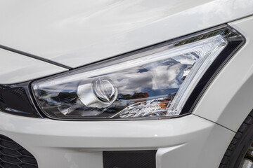 古い自動車のヘッドライト　Headlight of the old car