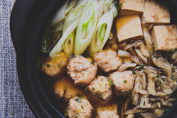 鶏団子鍋
Chicken balls Nabe
