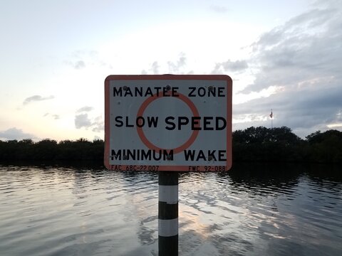 Manatee Zone Slow Speed Minimum Wake Sign