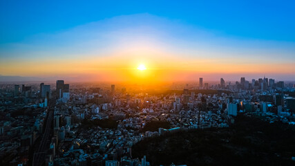 Fototapeta premium 六本木ヒルズから眺める東京の街並み 夕暮れ 西方向