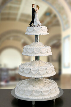 Tarta de novios de varios pisos