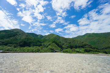 Fototapeta premium 清流仁淀川にかかる沈下橋
