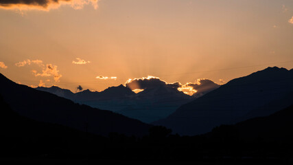 Obraz premium Tramonto fotografato a Verbania, Piemonte, Italia.
