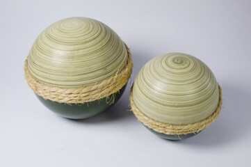 Ceramic balls with coiled rope