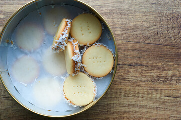 Alfajores: Traditional Peruvian cookies filled with caramelized milk and shredded coconut.
