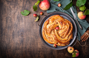 Twisted pie with apple and cinnamon filling