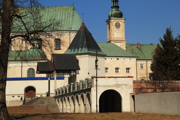 Bazylika i klasztor oo. Bernardynów w Leżajsku © woodyd