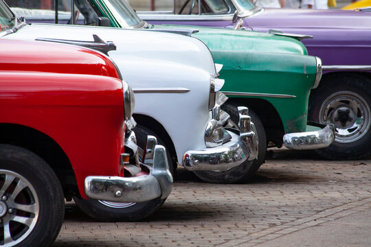 Fototapeta Old American vintage cars Havana Cuba