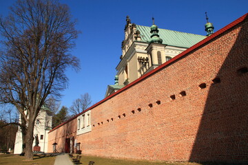 Bazylika i klasztor oo. Bernardynów w Leżajsku © woodyd